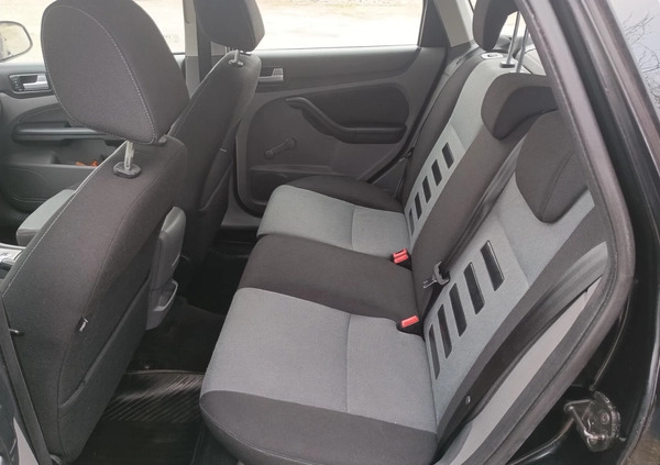 Ford Focus cena 16800 przebieg: 180000, rok produkcji 2010 z Raciąż małe 301